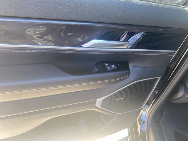 2024 Jeep Wagoneer Base