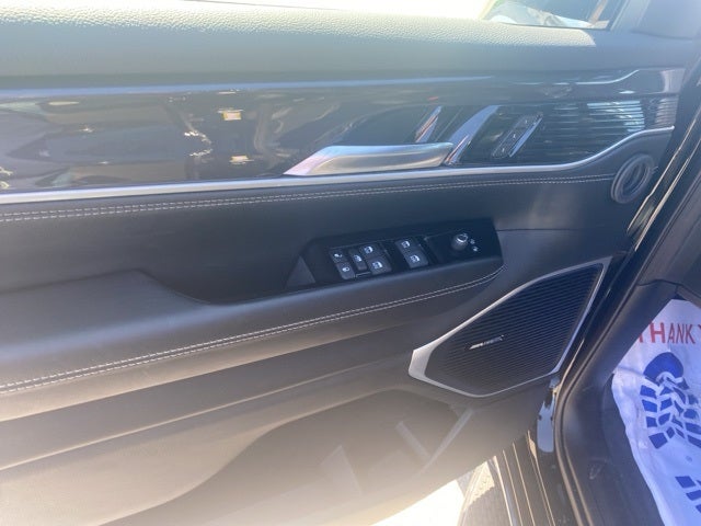 2024 Jeep Wagoneer Base