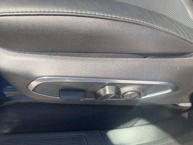 2024 Jeep Wagoneer Base