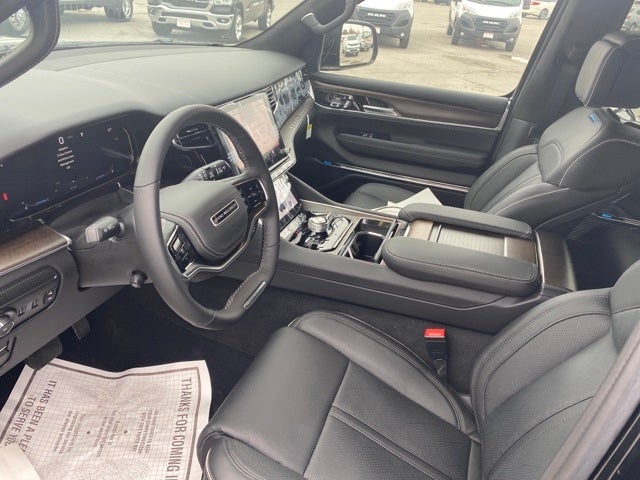 2022 Jeep Grand Wagoneer Series II