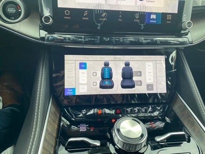 2022 Jeep Grand Wagoneer Series II