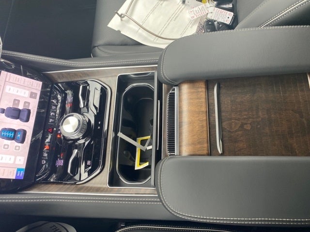 2022 Jeep Grand Wagoneer Series II