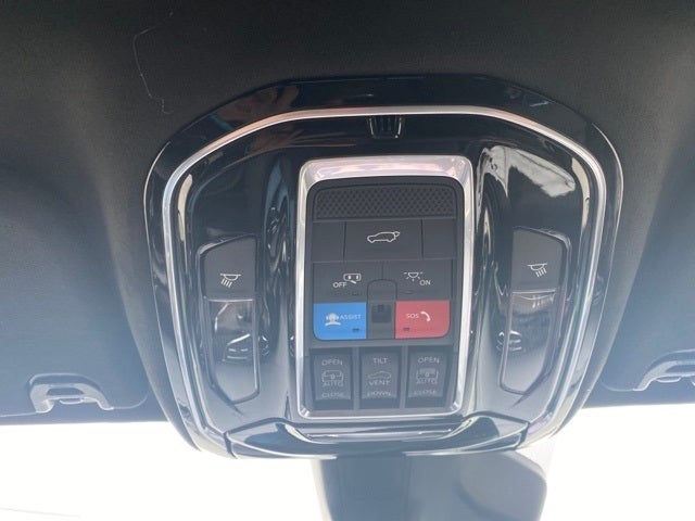 2022 Jeep Grand Wagoneer Series II