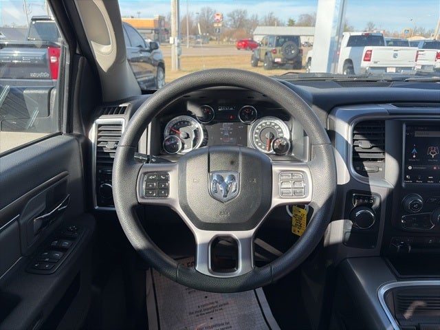 2023 RAM 1500 Classic SLT Crew Cab 4x2 5'7' Box