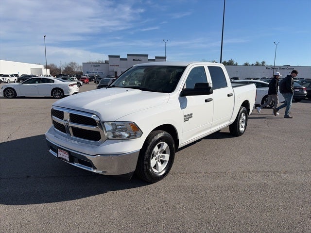 2023 RAM 1500 Classic SLT Crew Cab 4x2 5'7' Box