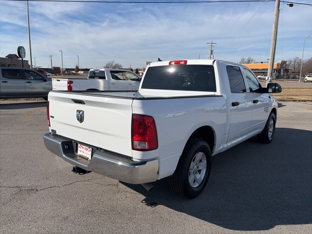 2023 RAM 1500 Classic SLT Crew Cab 4x2 5'7' Box