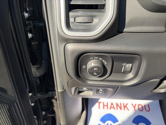 2022 RAM 1500 Big Horn Crew Cab 4x4 5'7' Box