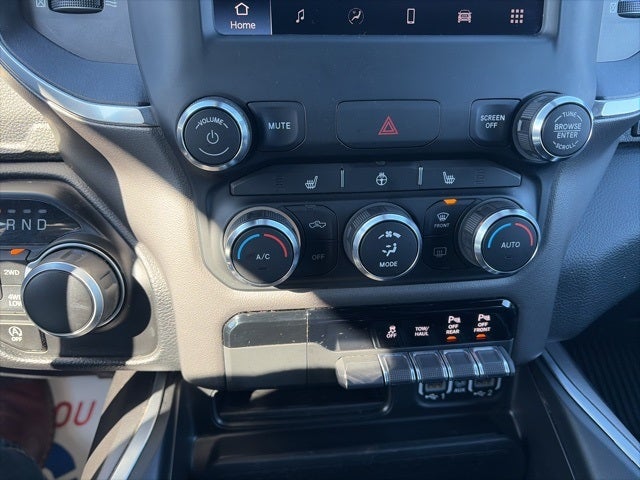 2022 RAM 1500 Big Horn Crew Cab 4x4 5'7' Box