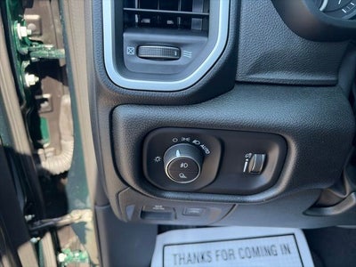 2026 RAM Ram 1500 RAM 1500 EXPRESS CREW CAB 4X4 5'7' BOX