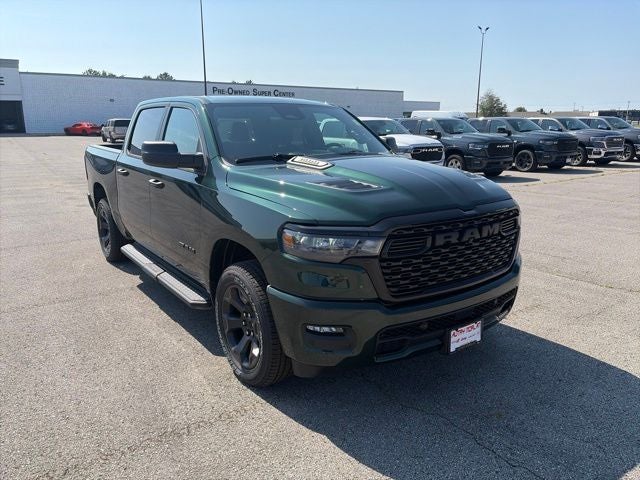 2026 RAM Ram 1500 RAM 1500 EXPRESS CREW CAB 4X4 5'7' BOX
