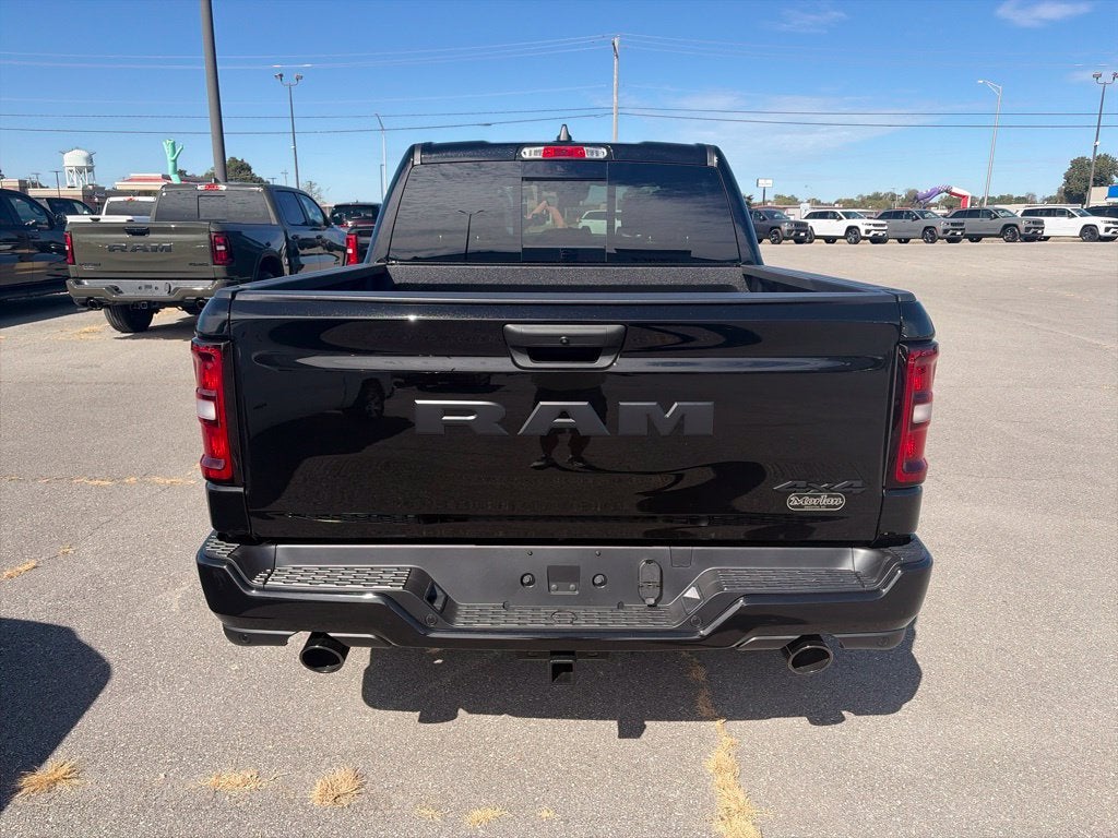 2027 RAM Ram 1500 RAM 1500 EXPRESS CREW CAB 4X4 5'7' BOX