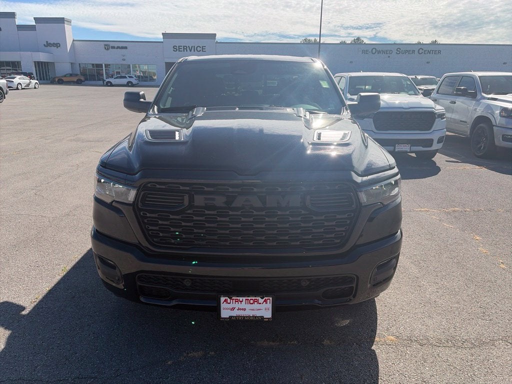 2027 RAM Ram 1500 RAM 1500 EXPRESS CREW CAB 4X4 5'7' BOX