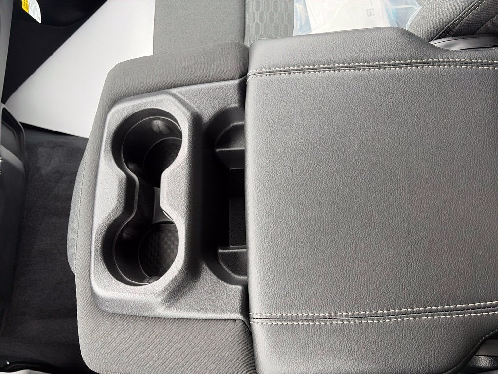 2027 RAM Ram 1500 RAM 1500 EXPRESS CREW CAB 4X4 5'7' BOX