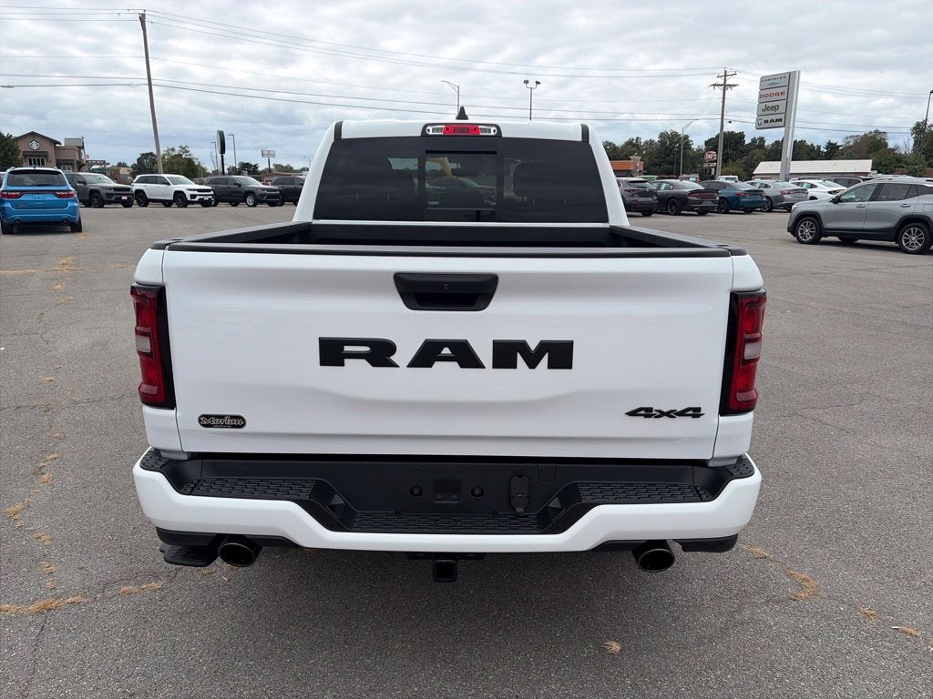 2027 RAM Ram 1500 RAM 1500 EXPRESS CREW CAB 4X4 5'7' BOX