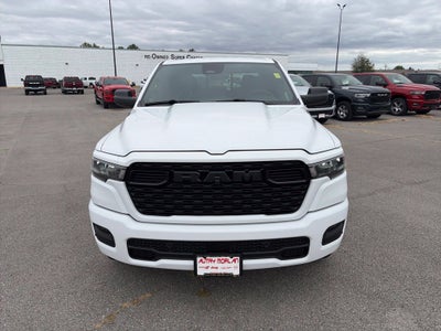 2027 RAM Ram 1500 RAM 1500 EXPRESS CREW CAB 4X4 5'7' BOX