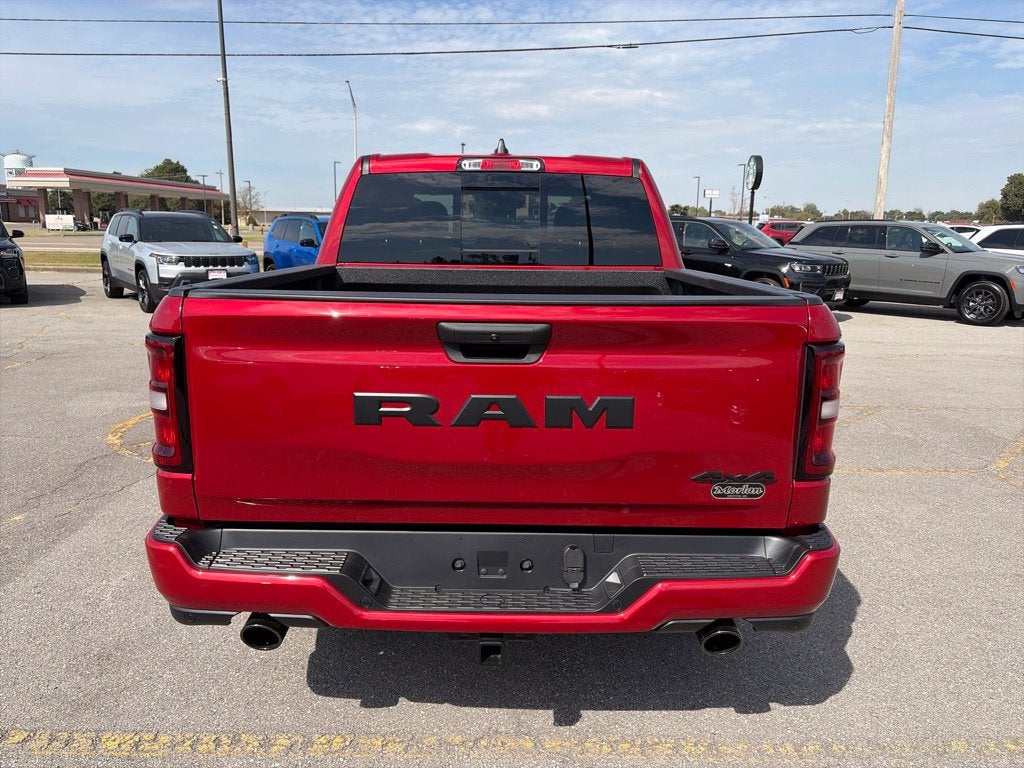 2027 RAM Ram 1500 RAM 1500 EXPRESS CREW CAB 4X4 5'7' BOX