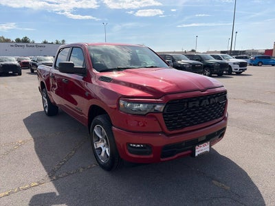2027 RAM Ram 1500 RAM 1500 EXPRESS CREW CAB 4X4 5'7' BOX