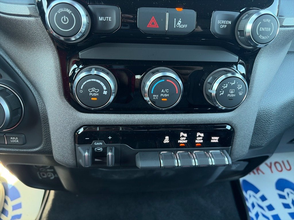2027 RAM Ram 1500 RAM 1500 WARLOCK CREW CAB 4X4 5'7' BOX