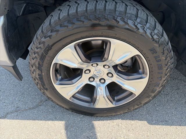 2022 RAM 1500 Laramie Crew Cab 4x4 5'7' Box