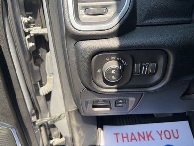 2022 RAM 1500 Laramie Crew Cab 4x4 5'7' Box