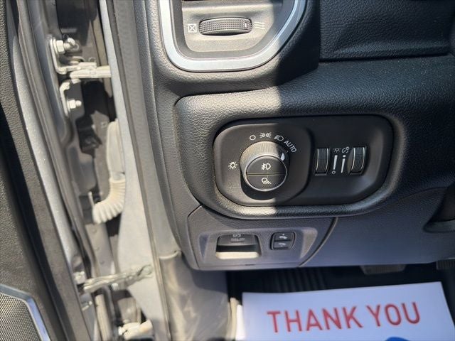 2022 RAM 1500 Laramie Crew Cab 4x4 5'7' Box