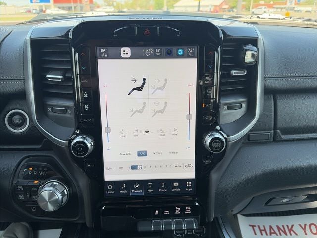 2022 RAM 1500 Laramie Crew Cab 4x4 5'7' Box