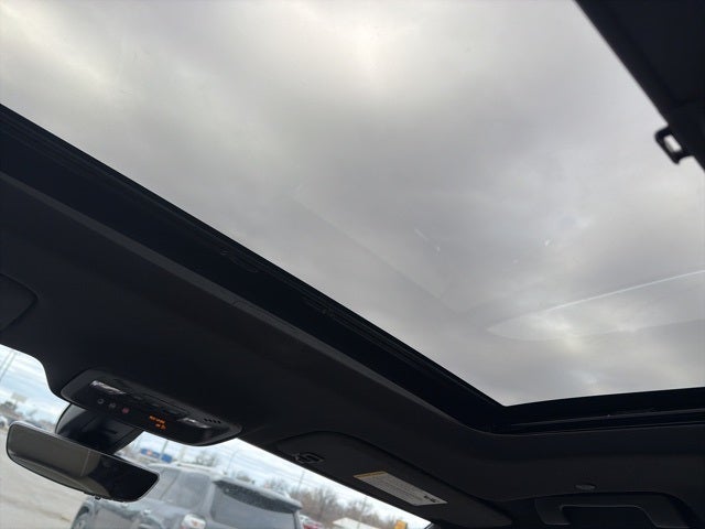 2023 Chevrolet Traverse AWD Premier