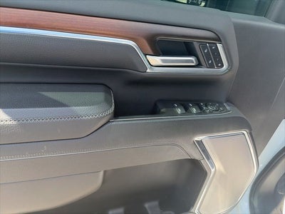 2025 GMC Sierra 2500HD 4WD Crew Cab Standard Bed Denali