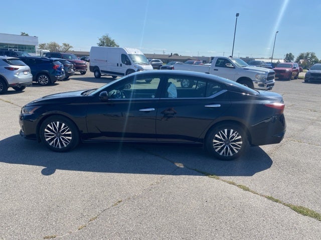 2023 Nissan Altima SV FWD