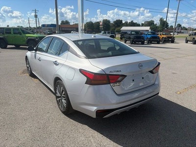 2025 Nissan Altima SV FWD