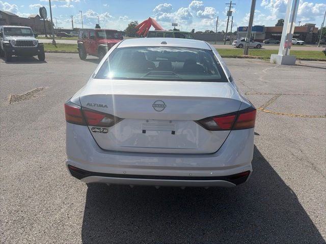 2025 Nissan Altima SV FWD