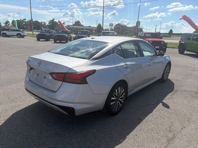 2025 Nissan Altima SV FWD