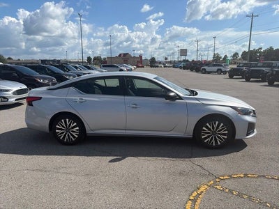 2025 Nissan Altima SV FWD