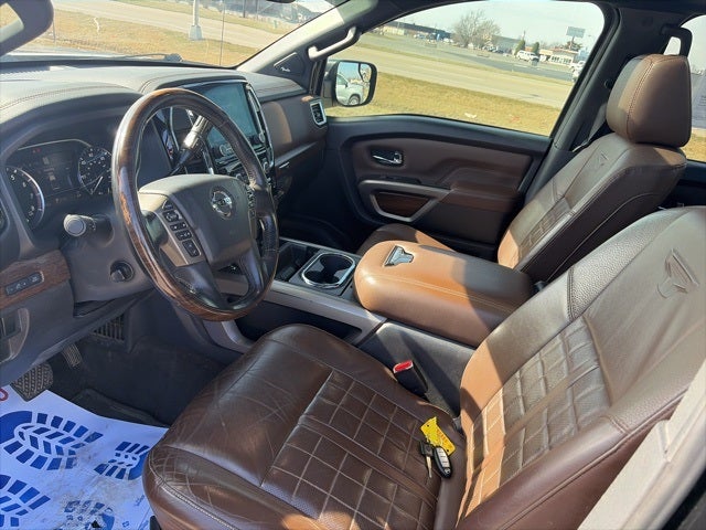 2021 Nissan TITAN Crew Cab Platinum Reserve 4x4