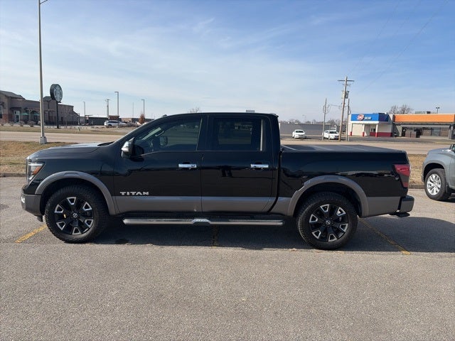 2021 Nissan TITAN Crew Cab Platinum Reserve 4x4