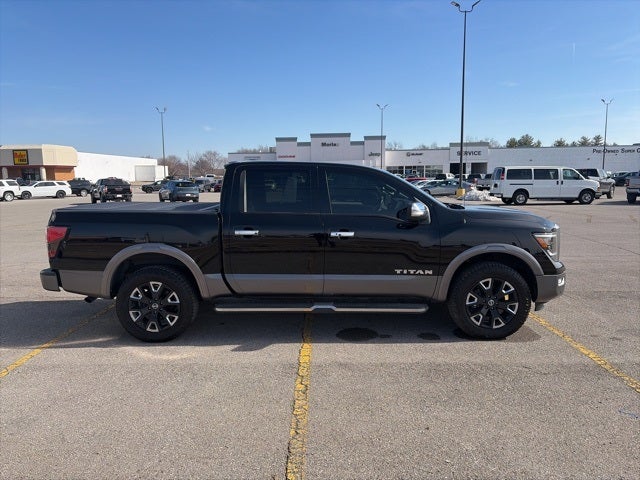 2021 Nissan TITAN Crew Cab Platinum Reserve 4x4