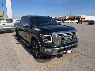2021 Nissan TITAN Crew Cab Platinum Reserve 4x4