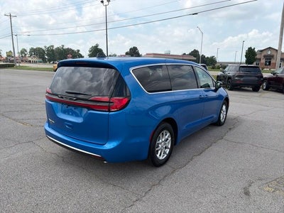 2027 Chrysler Pacifica PACIFICA SELECT
