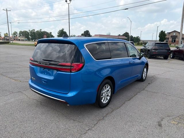 2027 Chrysler Pacifica PACIFICA SELECT