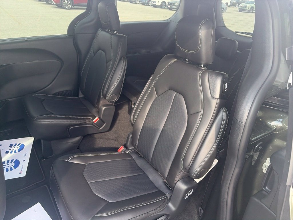 2027 Chrysler Pacifica PACIFICA SELECT