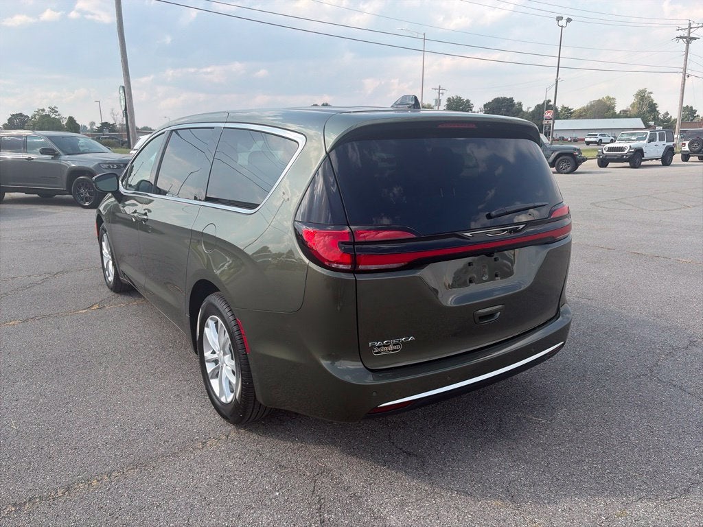 2027 Chrysler Pacifica PACIFICA SELECT