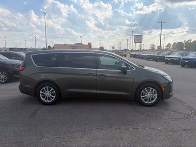 2027 Chrysler Pacifica PACIFICA SELECT