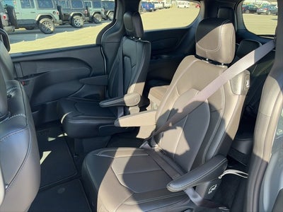 2026 Chrysler Pacifica PACIFICA SELECT