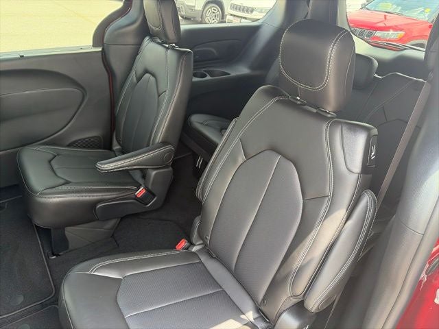 2027 Chrysler Pacifica PACIFICA SELECT