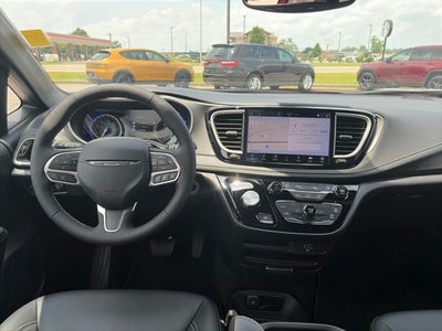 2027 Chrysler Pacifica PACIFICA SELECT