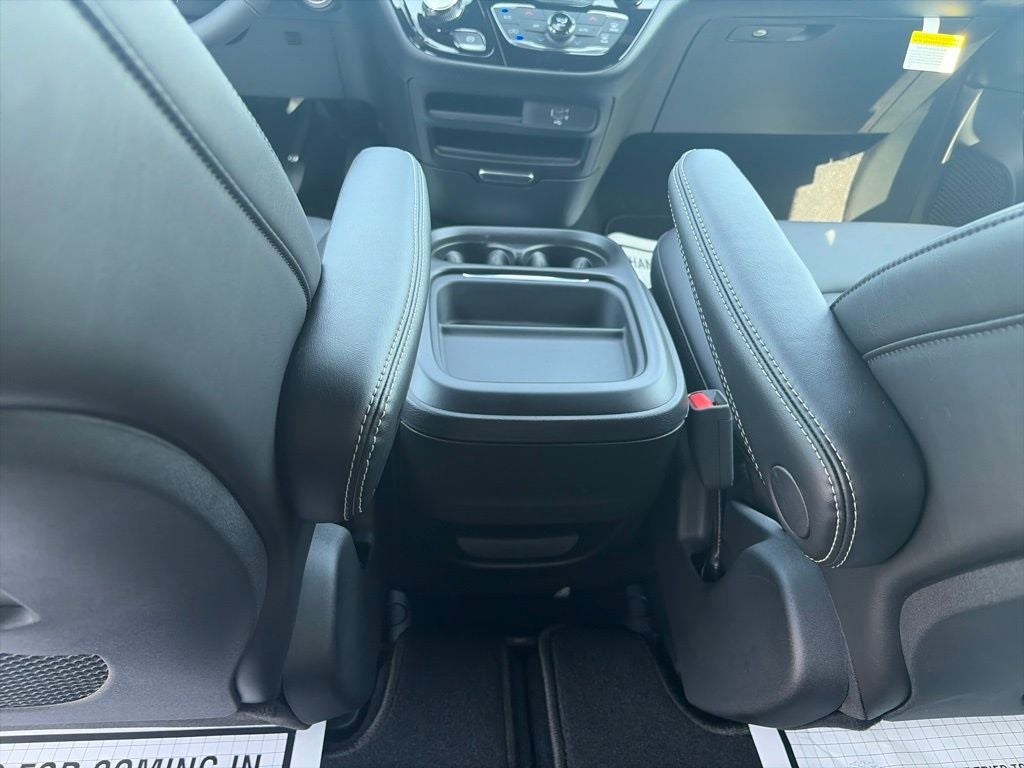 2027 Chrysler Pacifica PACIFICA SELECT