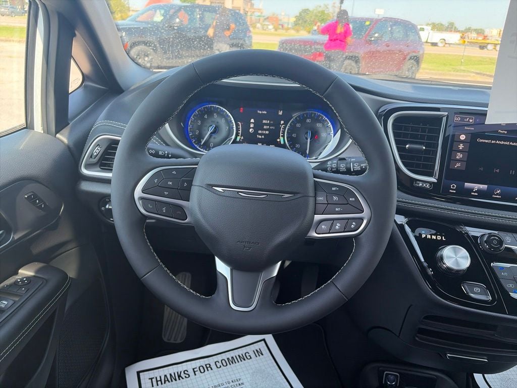 2027 Chrysler Pacifica PACIFICA SELECT