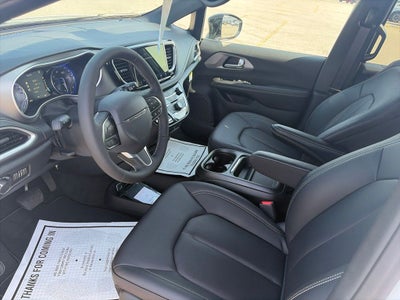 2027 Chrysler Pacifica PACIFICA SELECT