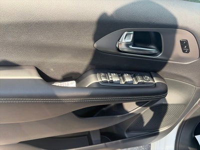 2027 Chrysler Pacifica PACIFICA SELECT