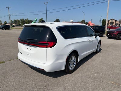 2027 Chrysler Pacifica PACIFICA SELECT